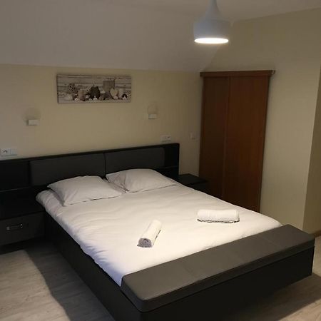 Au Charme Du Lac Piscine & Spa 2 ฟอร์ฌ-เล-โซ ภายนอก รูปภาพ